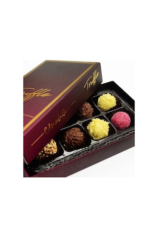 Sevgililere Özel Tasarım Kedili Fincan & Truffle Çikolata Kutusu & Zirkon Taşlı Melek Kolye Hediye Seti