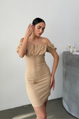 Msm Fashion Kadın Elbise Mini Yazlık Kısa Kollu Yaka Detaylı Esnek Bodycon Elbise Bej