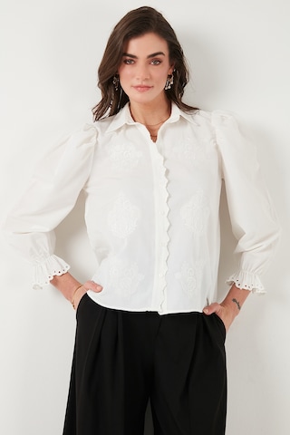 Lela Pamuklu Slim Fit Nakışlı Balon Kol Bayan Gömlek 676208 Ekru