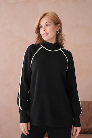 Kadın Dik Yaka Yarım Pat Fermuar Yırtmaçlı Kazak Pantolon İkili Triko Takım Siyah