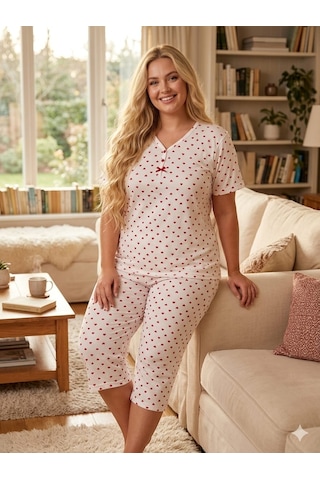 Büyük Beden Kısa Kollu Yumuşak Tuşeli Likralı Kapri Pijama Takımı Kırmızı