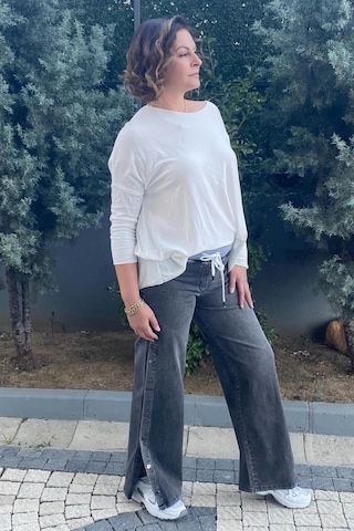 Büyük Beden Gri Yandan Çıtçıt Detaylı Kot Pantolon Gri