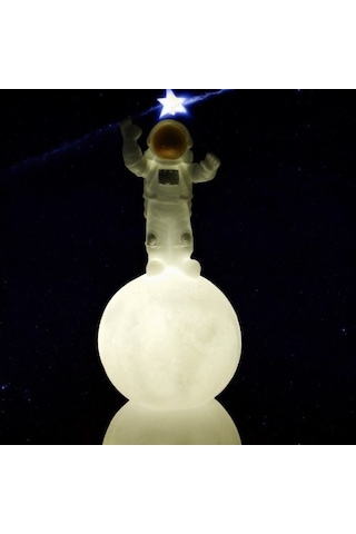 Astronot Şekilli Gece Ve Masa Lambası Çok Renkli