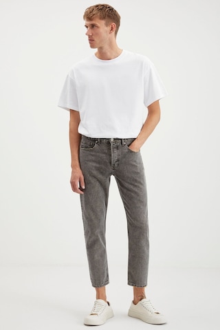 Gılberto  Erkek Carrot Fit Havuç Paça Eskitme Yıkamalı Kalın Dokulu Denim Gri Jeans