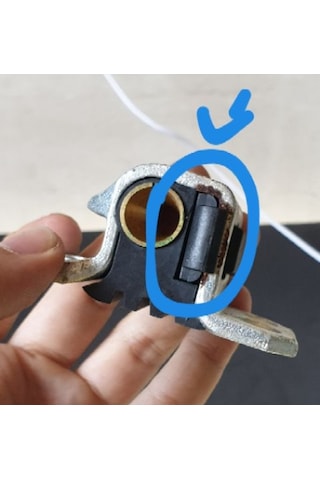Mecerdes W123 W126 Kapı Kilit Plastik Takozu, Sert Plastiktir