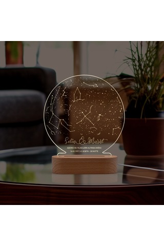 Kişiye Özel Yıldız Haritası Yuvarlak Model Ledli Gece Lambası Masif Ahşap Tabanlı Usb Kablolu Pleksi Led Gece Lambası