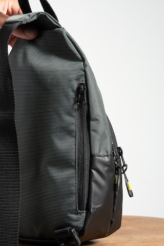 M 1031 Mega Bag Unisex Göğüs Çapraz Çanta, Body Bag 001