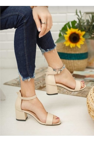 Moda Ayakkabı 0854 Cilt Krem 5Cm Topuklu Kadın Sandalet