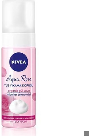 Aqua Rose Organik Gül Suyu İçeren Yüz Yıkama Köpüğü 150 Ml