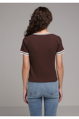 Colin's Colins Slim Fit V Yaka Düz Kadın Kahverengi Kısa Kol Tişört Cl1080062 Q1.v1 Brw