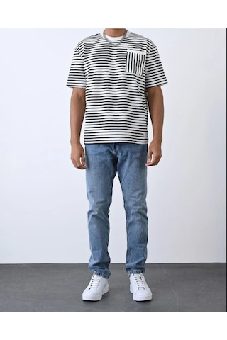Bisiklet Yaka Tek Cepli Çizgili T-shirt - Siyah