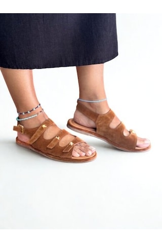 Ne&ve Shoes Taba Süet Hakiki Deri Gold Aksesuarlı Kadın Günlük Sandalet