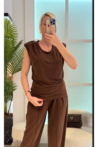 Kadın Vatkalı Düşük Kol Rahat Kesim İkili Takım Kahve