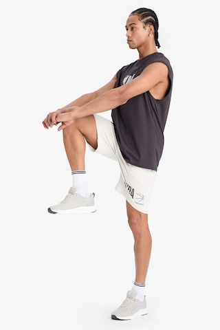 DeFactoFit NBA Wordmark Standart Fit Kısa Paça Şort E2187AX25SMBG810