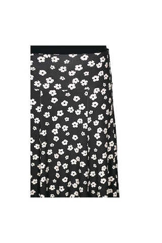 Barem Kadın Arzu Korsajlı 6 Parçalı Serpme Papatyalar Siyah Etek Siyah