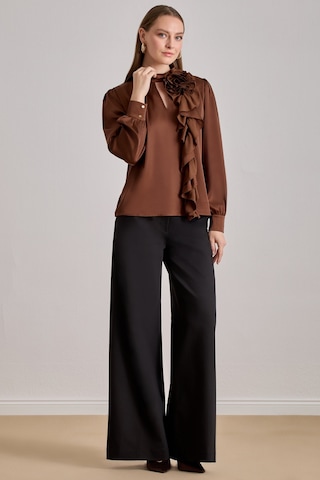 Dökümlü Kahverengi Saten Bluz Kahverengi