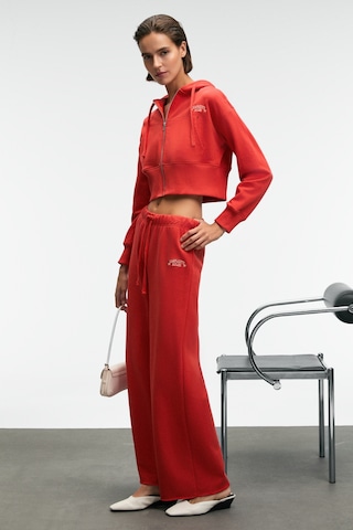 Grımelange Elara Kadın Metal Fermuarlı Nakışlı Kapüşonlu Crop Kırmızı Sweatshirt Kırmızı