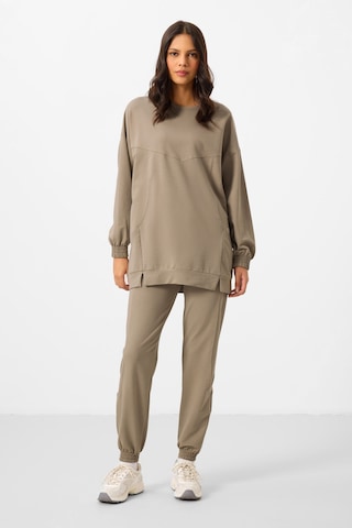 Koyu Bej O Yaka Basic Oversize Kadın Eşofman Tunik Takım - 95347 Bej