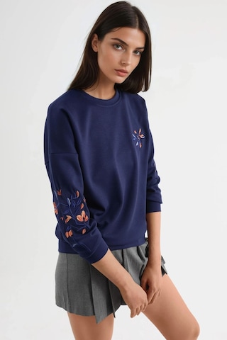 Hiccup Modal Dokulu İşlemeli Bisiklet Yaka Sweatshirt Berşan Collection Lacivert