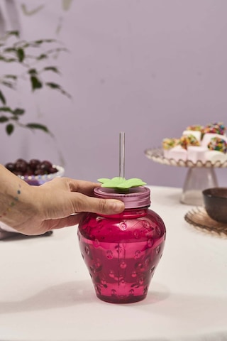 Karaca Çilek Transparent Pipetli Su Şişesi 750 Ml