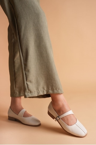 Analin Shoes Kadın Hakiki Deri Toka Detaylı Babet Krem
