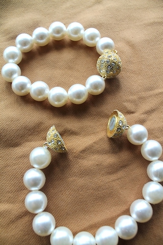 2 Adet Gold Mıknatıslı Krem İncili Perde Tutacağı & Perde Süsü