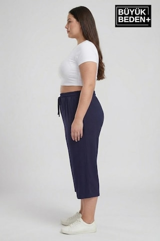 Süperlife Kadın Büyük Beden Şort 3xl-6xl Rahat Kesim Diz Altı Günlük Şort-spr26bsrk591 Lacivert