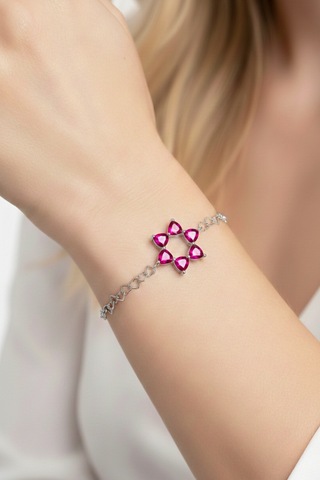 Aşkın Fısıltısı Ruby Taşlı Bileklik 925 Ayar Gümüş Kalp Zincir 20 Cm Gümüş