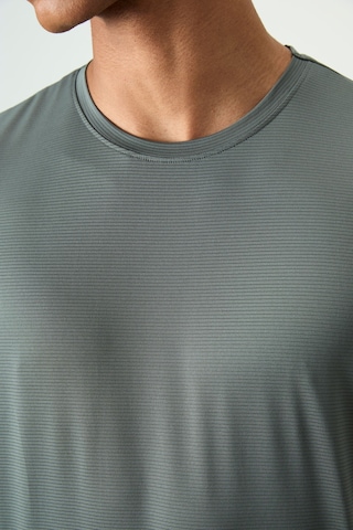Tommy Life Haki Polyester Nefes Alan Dokulu İnce Esnek Standart Fit Erkek Performans T-shirt - 88383 Haki