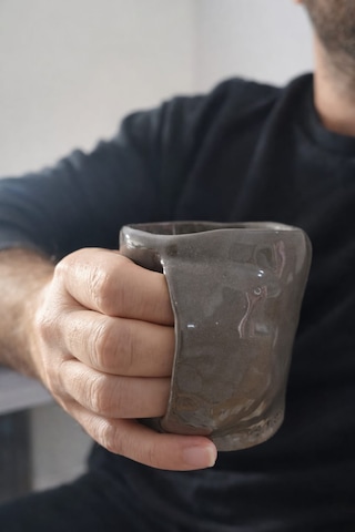 Cogo Seramik El Sokmalı Stoneware Kupa Isıyı Tutan Özel Tasarım Gri - Siyah