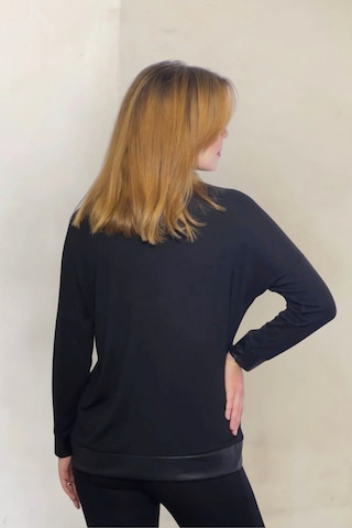 Yandan Fermuarlı Suni Deri Detaylı Bluz Siyah