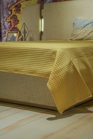 Sofline Premium %100 Pamuk Çift Kişilik Yazlık Pike, Yatak Örtüsü,terletmez Kumaş Güneşsarı Renk 240x200cm Güneş Sarısı