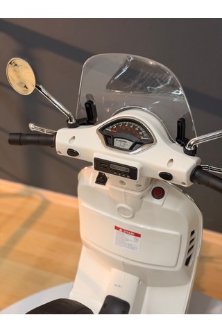 Orjinal Vespa Akülü Motor 3-6 Yaş Beyaz