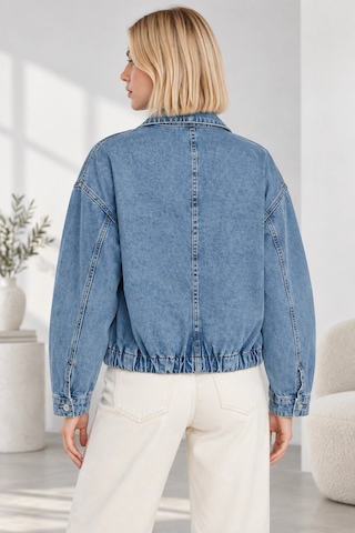 Mevese Kadın Fermuarlı Kemerli Oversize Denim Ceket - Beli Kemer Detaylı Kot Ceket - Mavi Buz Mavisi