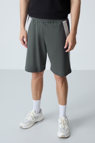 Tommy Life Haki Pamuklu Kalın Yumuşak Dokulu Standart Fit Basic Erkek Şort - 81280 Haki