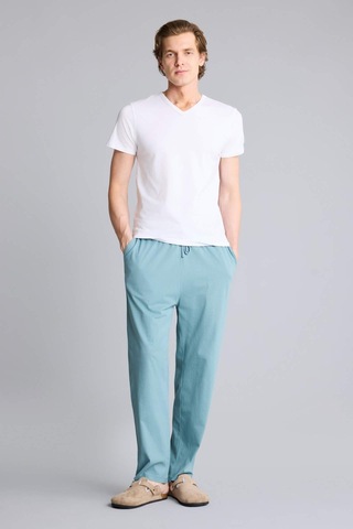 DeFacto Slim Fit Dar Kesim V Yaka Basic Düz Beyaz Fanila Üst L4884AZ24WNWT34