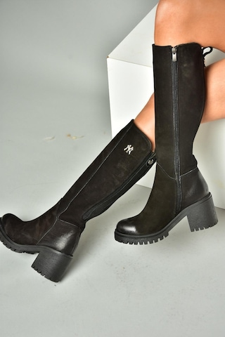 Fox Shoes R654034003 Siyah Hakiki Deri Kalın Topuklu Kadın Çizme Siyah