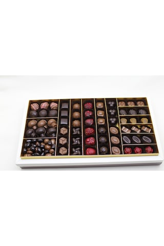 Dark Brown Özel Hediyelik Serisi Kutuda Karışık Spesiyel Çikolata 1 KG