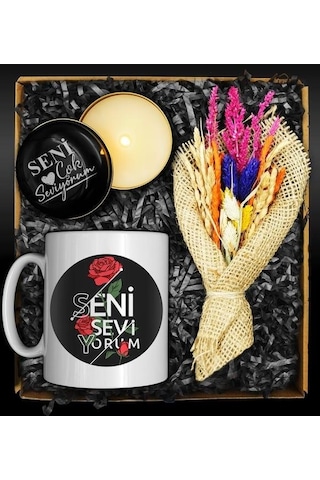 Sevgililere Özel Tasarımlı Kupa & Özel Tasarım Mum & Bahar Coşkusu Çiçek Demeti Hediye Seti