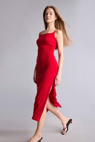Defacto Bodycon Vücudu Saran Kare Yaka Askılı Maxi Elbise H6454ax26smrd357 Kırmızı-rd357