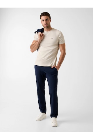 Guess Kısa Kollu Bisiklet Yaka Yeni Teknik Esnek Erkek Krem T-shirt M6rı19kd202-g1ı6 Krem
