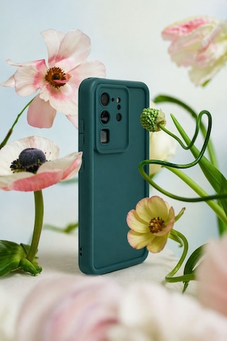 Samsung Galaxy S20 Ultra Uyumlu Kamera Çıkıntılı Mat Silikon Telefon Kılıfı Resimdeki