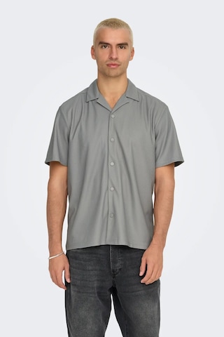 Only & Sons Erkek Onskarı Rahat Kesim Kısa Kollu Çıt Çıt Düğmeli Gömlek 22032560 Gri Gri
