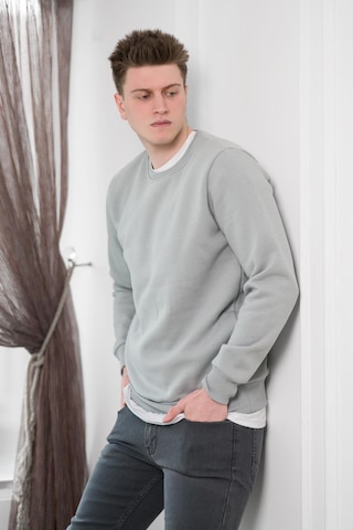 Slimfit Sıfır Yaka Basic 3 İplik Erkek Sweatshirt Açık Gri