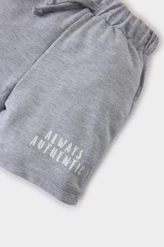 DeFacto Erkek Bebek Baskılı Beli Lastikli Şort E1018A525SMGR396 Gri