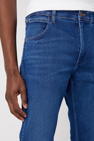 Wrangler Regular Straight Fit Normal Kesim Düşük Bel Mavi Esnek Greensboro Jean Denim Kot Pantolon Olympia