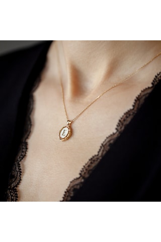 Uşaklıhafız 14 Ayar Altın Küçük Boy Sedefli E Harfi Kolye