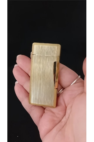 Sade Tasarım Fırçalı Pirinç Görünümlü Koleksiyonluk Gazlı Çakmak Çok Renkli