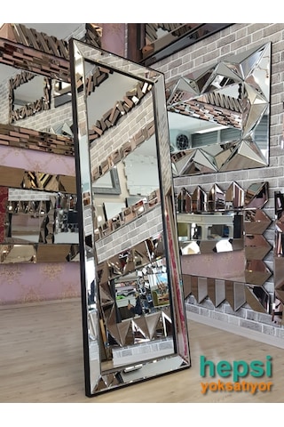 Ayna Çerçeveli Model Siyah Renk Ayaklı Boy Aynası Siyah