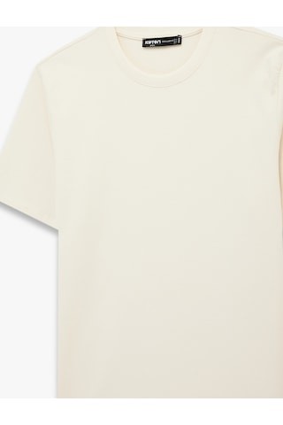 Koton Pamuklu Regular Fit Kısa Kollu Basic Bisiklet Yaka Tişört Ekru 6sam10241mk Ekru